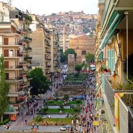 Flowery Penthouse In Centre Of Apartman