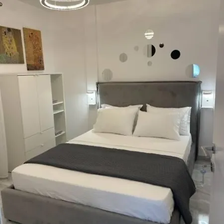 Flowery Penthouse In Centre Of * Thessaloniki