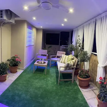 Flowery Penthouse In Centre Of * Szaloniki