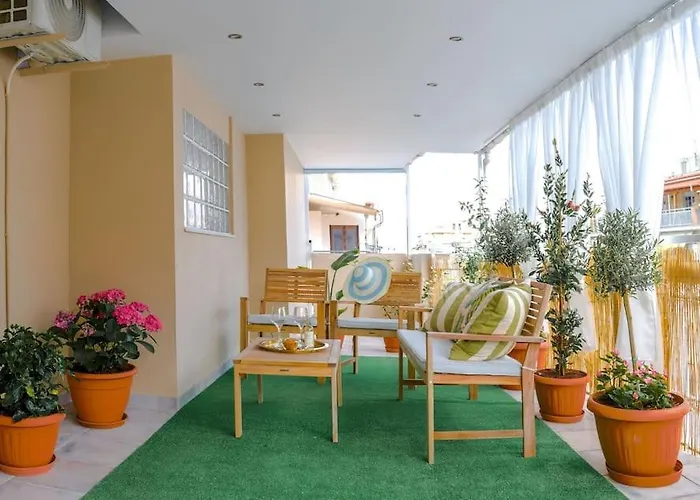 Flowery Penthouse In Centre Of